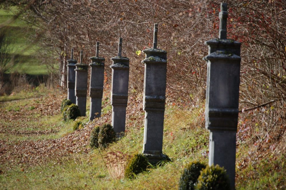 Wegkreuze und Kreuzwege: Religiöse Kleindenkmale in Deutschland