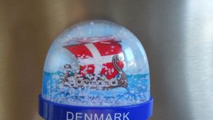 Schneekugel mit Wikingerschiff